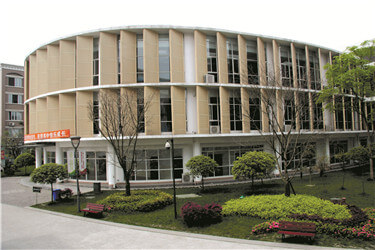 新津為明學校校園風采