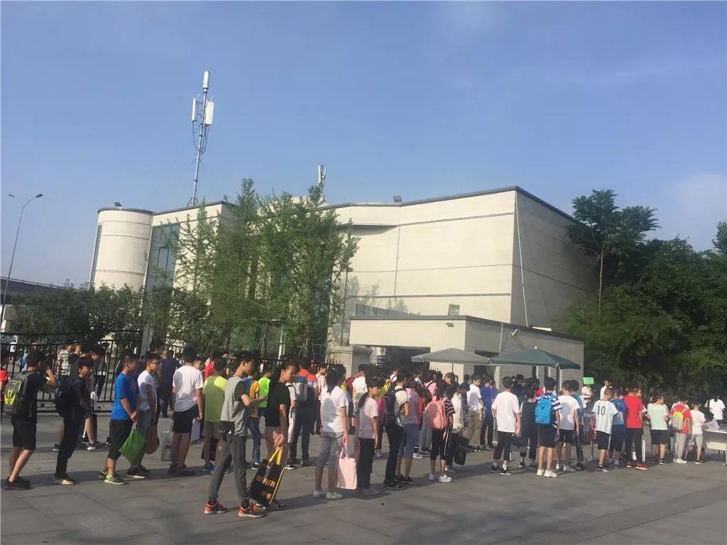 少年，我們在成都市鹽道街中學外語學校等你