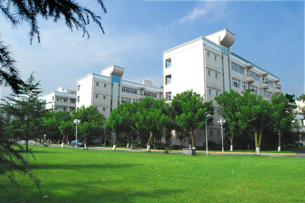 棠湖外國語實驗學(xué)校校園風(fēng)采