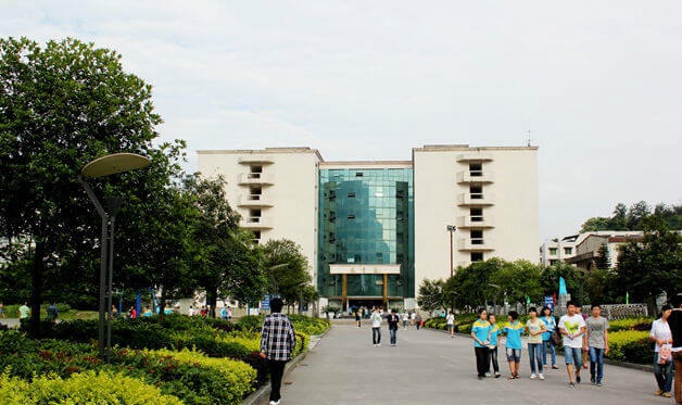 雅安中學(xué)校園風采