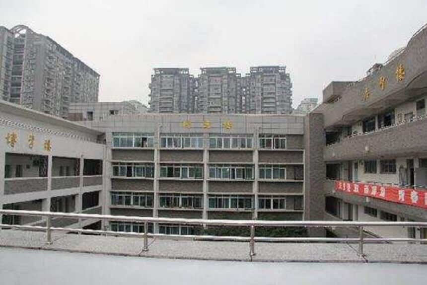 ?成都樹德協(xié)進(jìn)中學(xué)學(xué)校環(huán)境怎么樣？
