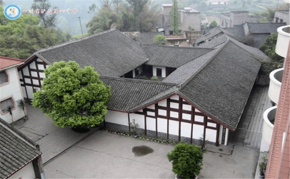 四川省瀘縣第四中學(xué)是公辦學(xué)校嗎？