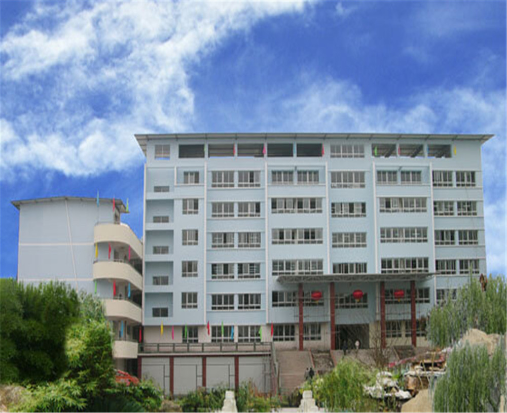 蒼溪城郊中學(xué)2020年的收費標(biāo)準(zhǔn)是多少？