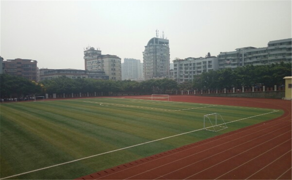 內(nèi)江市翔龍中學(xué)學(xué)校詳細(xì)地址在什么地方？