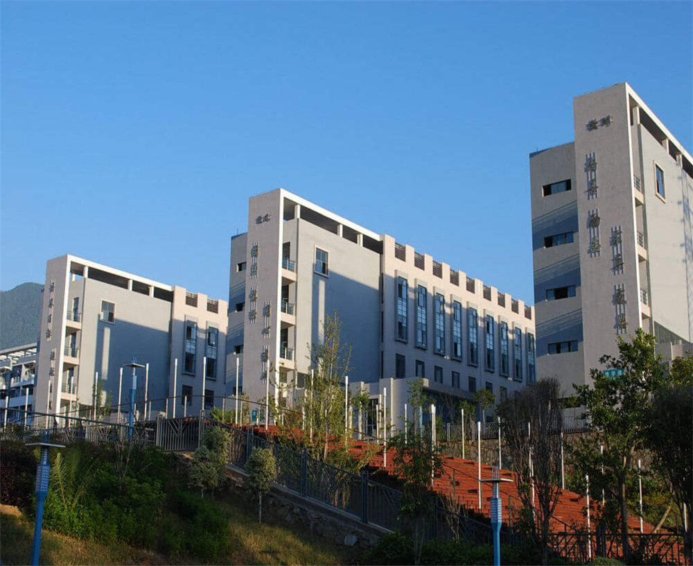四川省米易學(xué)校招辦電話(huà)是多少？