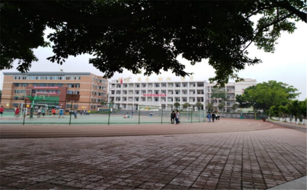 南充市李渡中學2020年中考錄取分數線多少分？