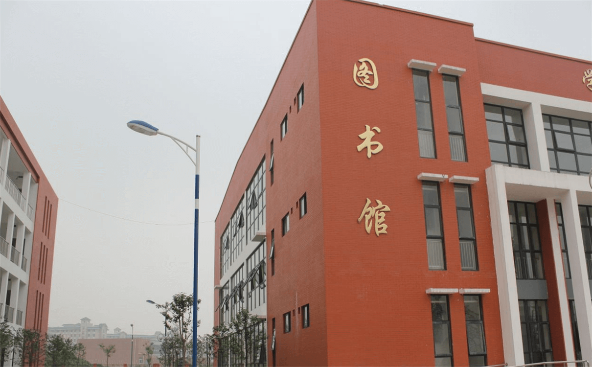 金堂中學(xué)育才的升學(xué)率是多少？