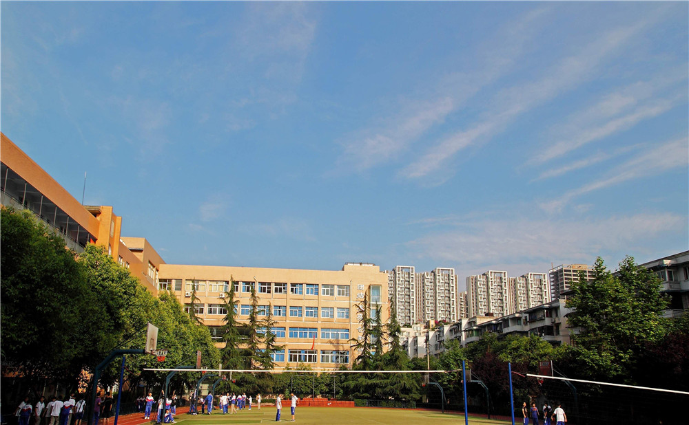 成都大學(xué)附屬中學(xué)高考的升學(xué)率怎么樣？