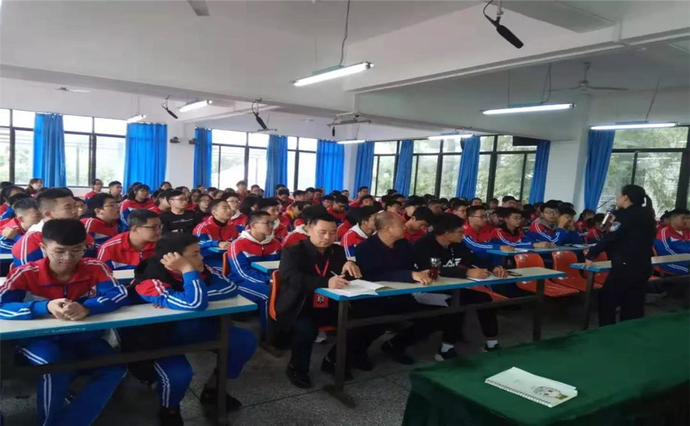 成都文武學(xué)校的高考升學(xué)率高不高？
