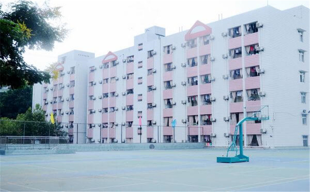 西南交通大學(xué)附屬中學(xué)的升學(xué)率是多少？