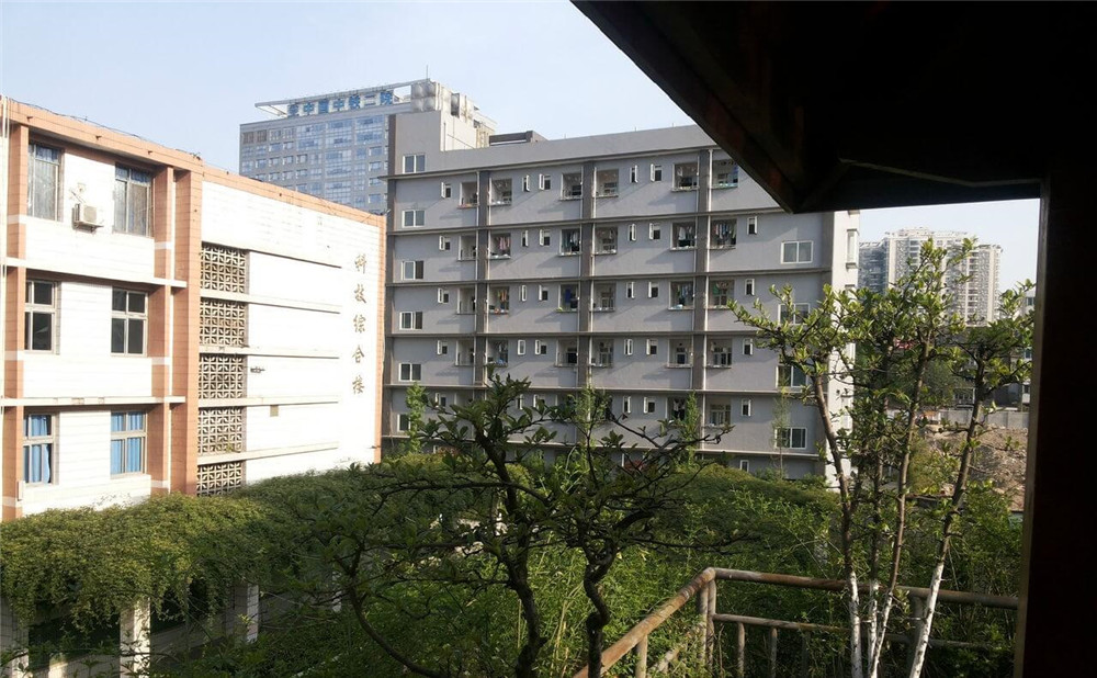 通錦中學(xué)的高中住宿怎么樣？