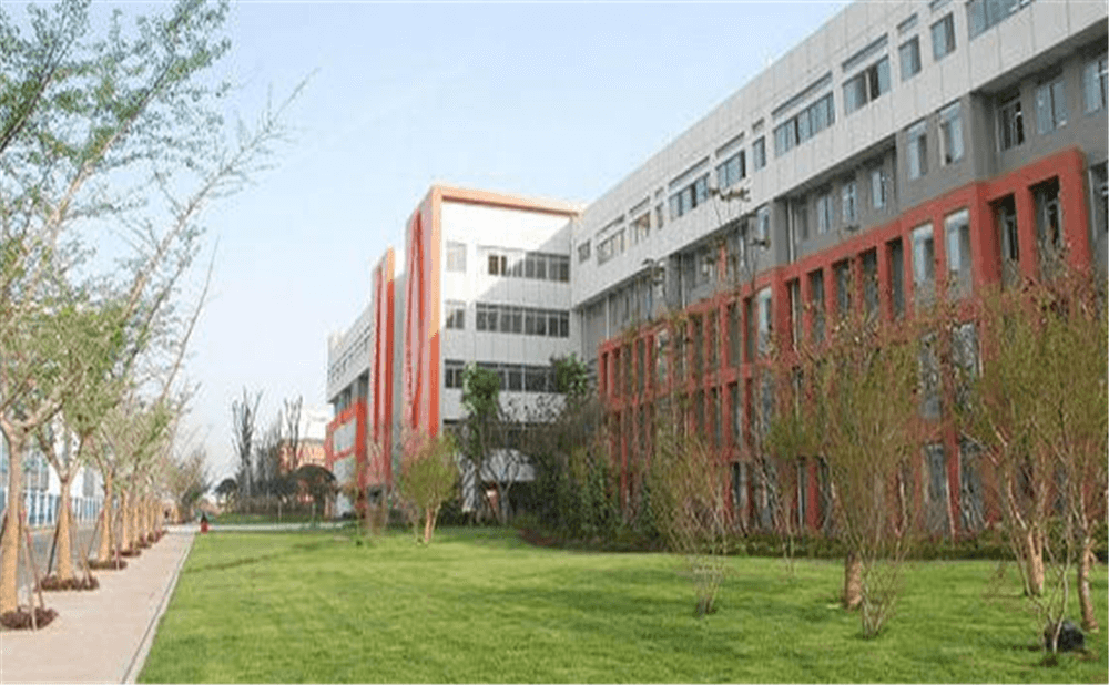 成都經濟技術開發(fā)區(qū)實驗中學的高中住宿怎么樣？