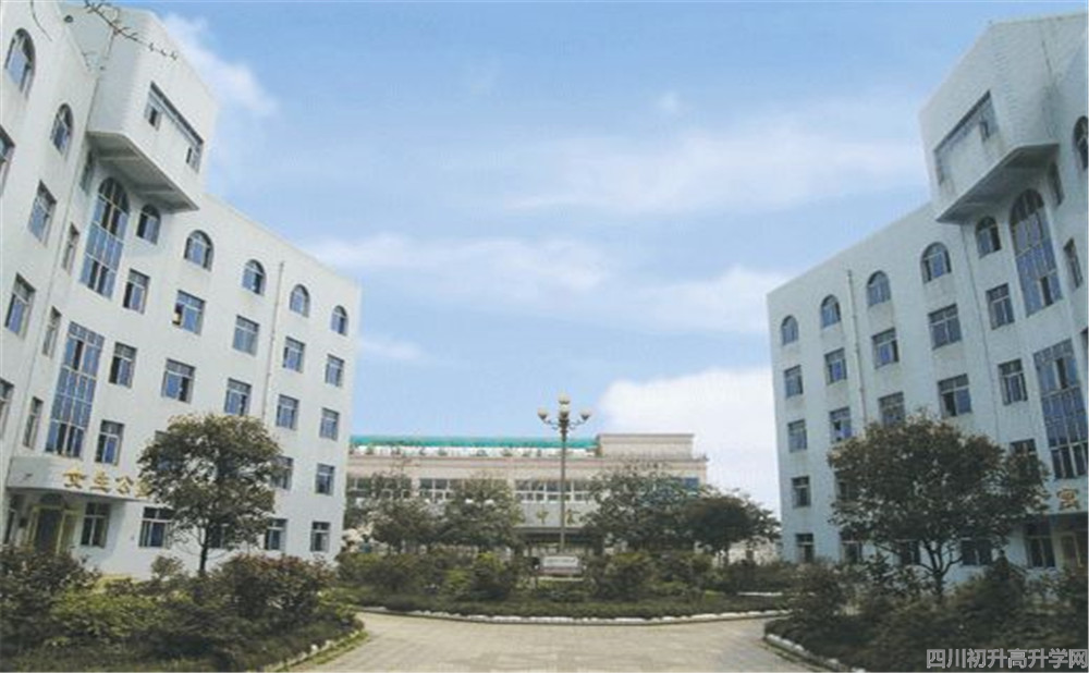 彭州中學(xué)的宿舍怎么樣？