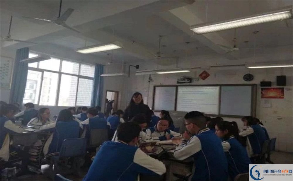 大彎中學(xué)高中部錄取分?jǐn)?shù)是多少？