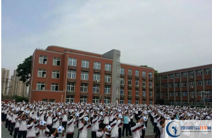 四川師范大學附屬第三實驗中學學費的收費標準是什么？