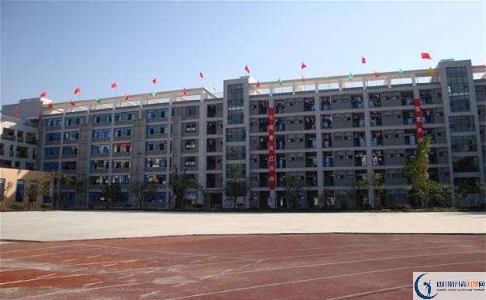 成都十二中（四川大學(xué)附屬中學(xué)）的高中好不好？