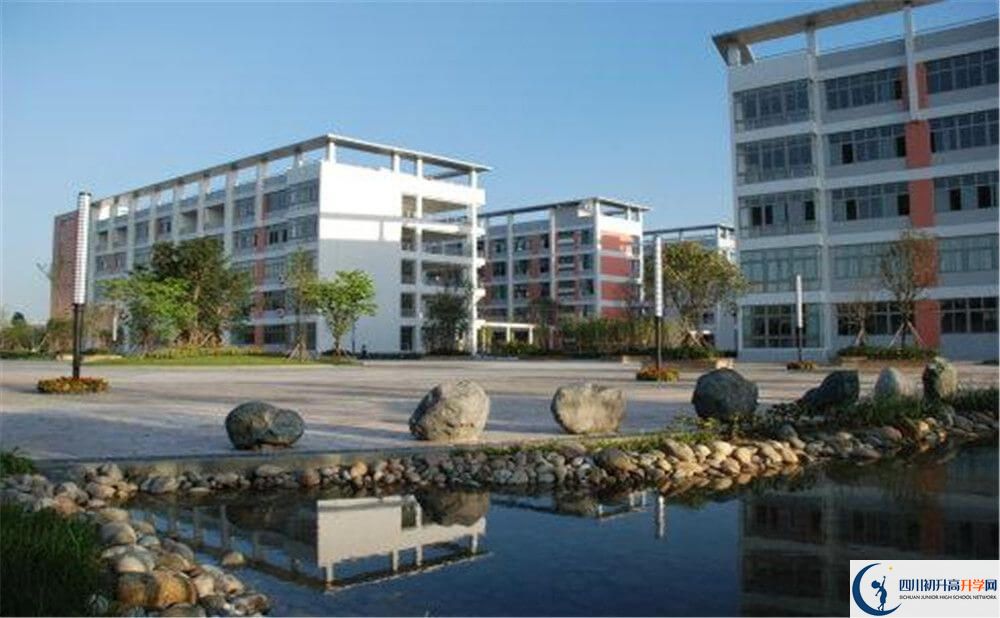 成都樹德中學(xué)光華校區(qū)的學(xué)費(fèi)大概多少錢？