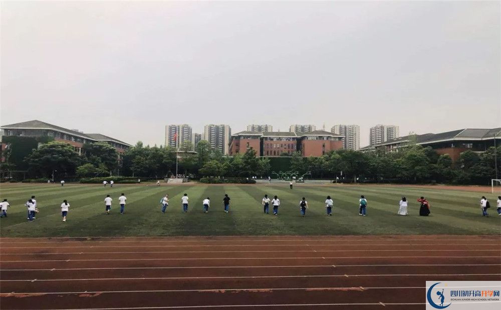 成都七中高新校區(qū)的老師好不好？