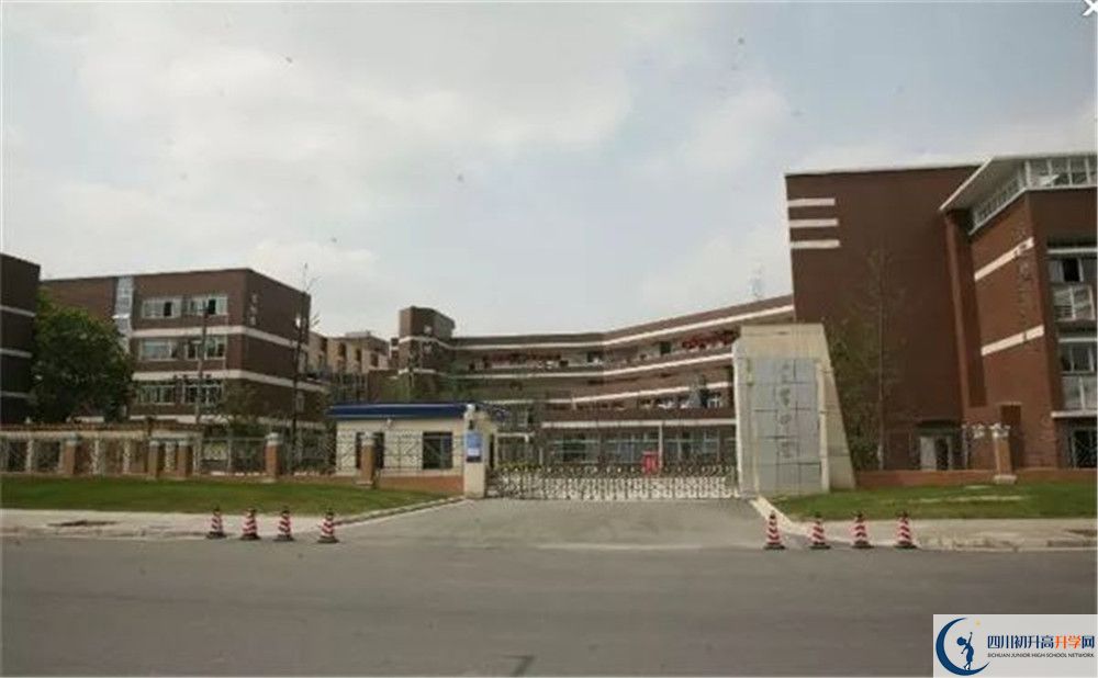 金牛中學(xué)2020年清華北大上人數(shù)是多少？