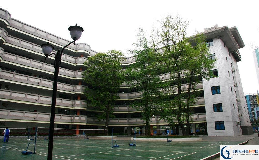 石室天府中學(xué)的學(xué)校地址在哪里？