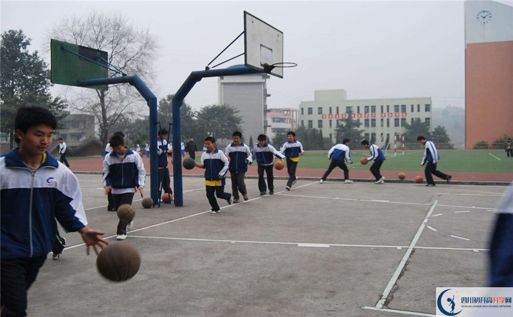 石橋中學的地址在哪里？