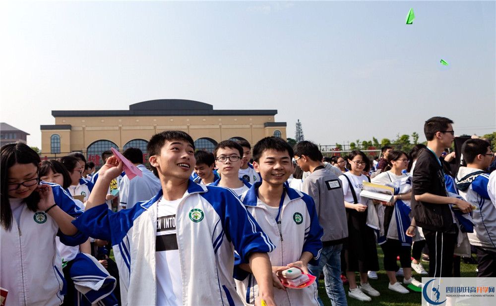 棠湖中學(xué)2020年保送清華北大的人數(shù)有多少？