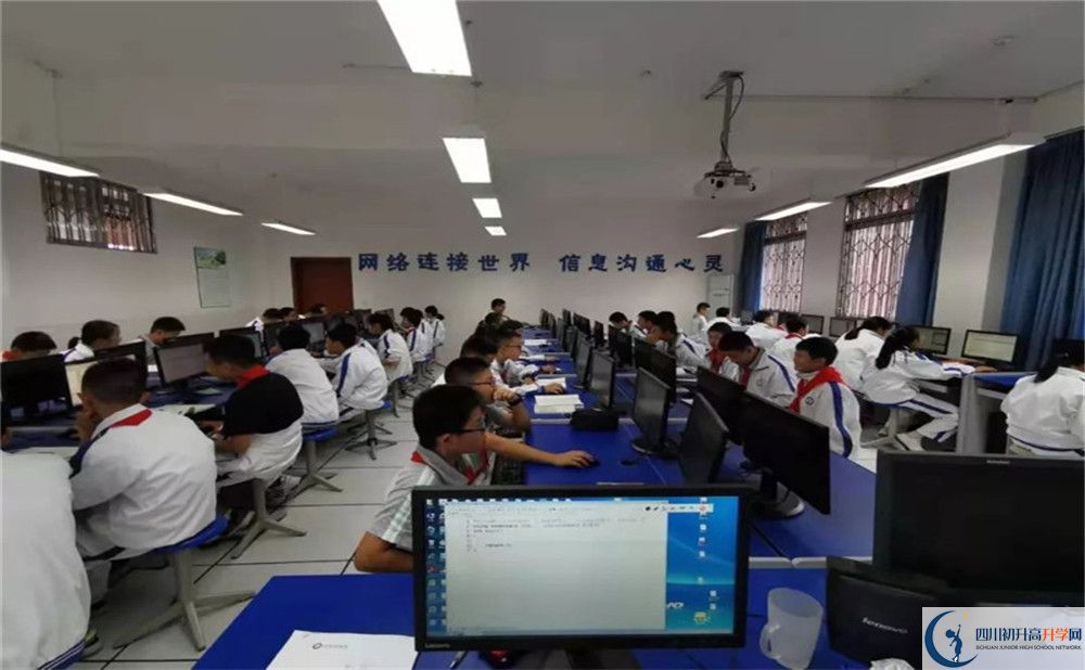 電子科技大學(xué)實驗中學(xué)位置在哪里？