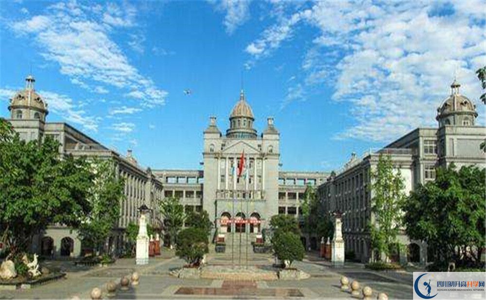 成都石室外國語學(xué)校的位置在哪里？