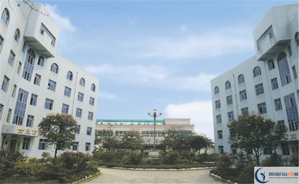 彭州中學(xué)在全國(guó)高中排名是多少？