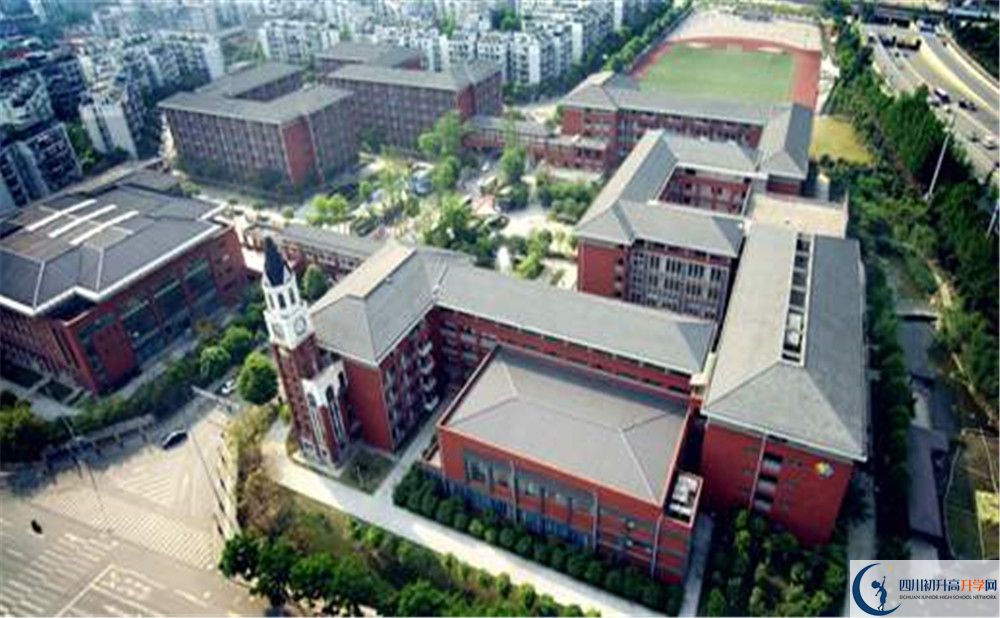 成都七中萬(wàn)達(dá)學(xué)校2020年高考人數(shù)是多少？