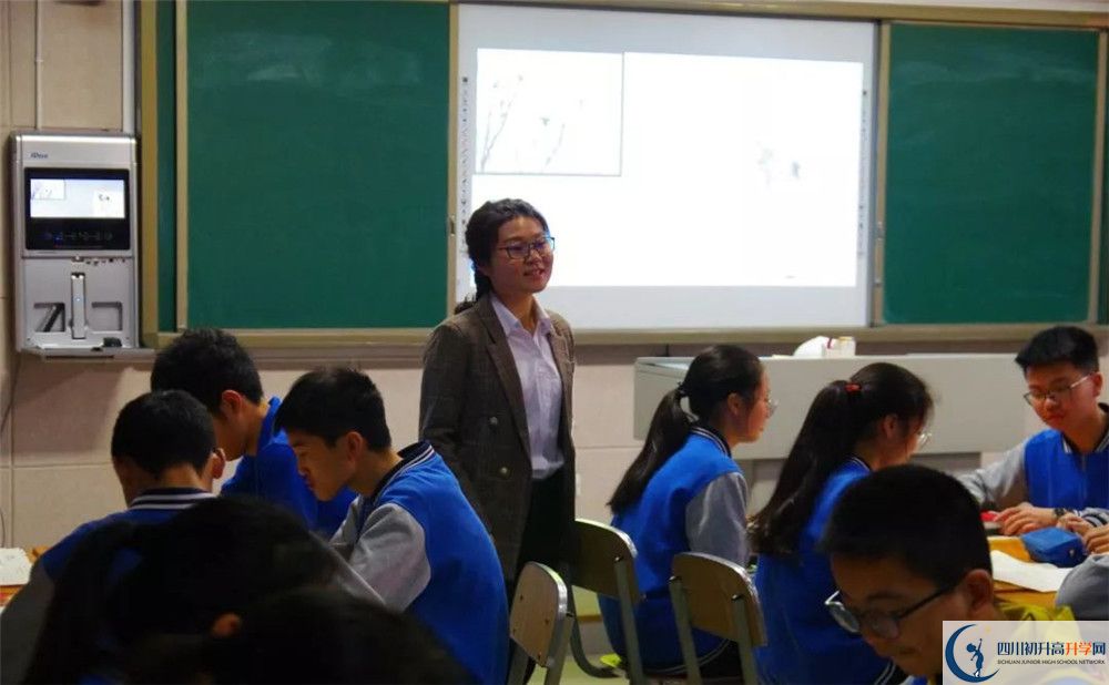 2020成都實驗中學二診數學試題答案在哪看？