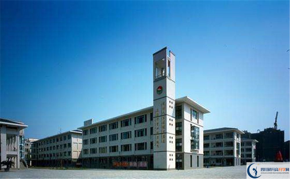 都江堰外國(guó)語(yǔ)實(shí)驗(yàn)學(xué)校2020年中考錄取分?jǐn)?shù)線是多少？