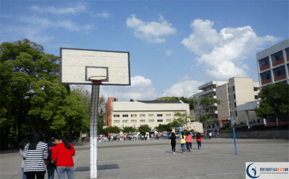 蓬安二中今年的錄取條件是否有變化？