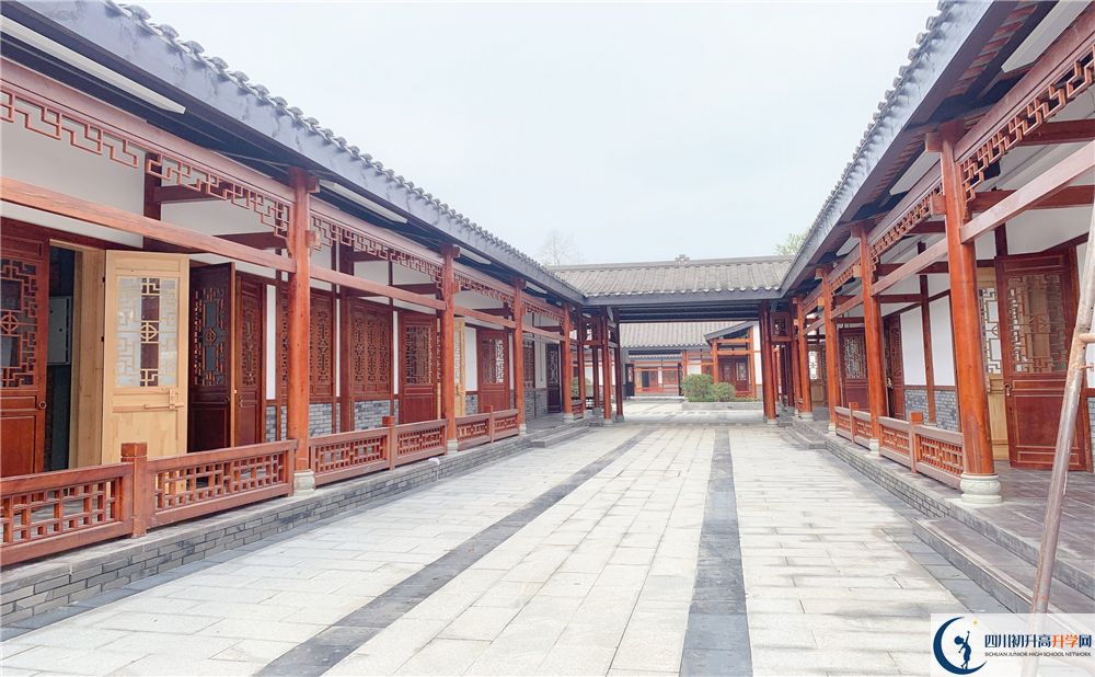 成都綿實外國語學(xué)校2020年學(xué)費多少？